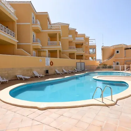 Benimar 13 - Two Bed Overlooking The Pool أذيخي