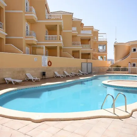 Benimar 13 - Two Bed Overlooking The Pool أذيخي