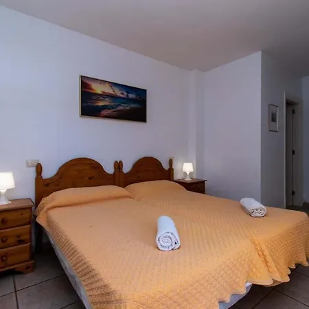 Benimar 13 - Two Bed Overlooking The Pool