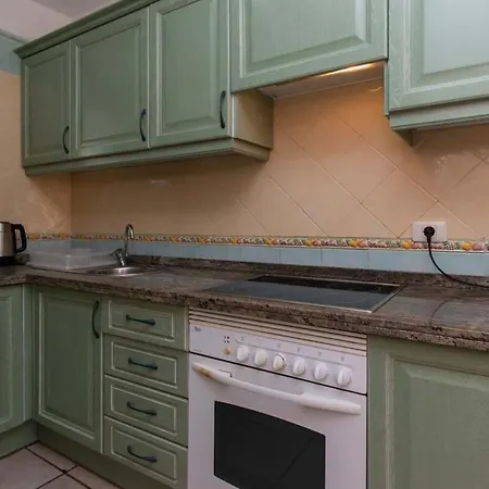 Benimar 13 - Two Bed Overlooking The Pool شقة